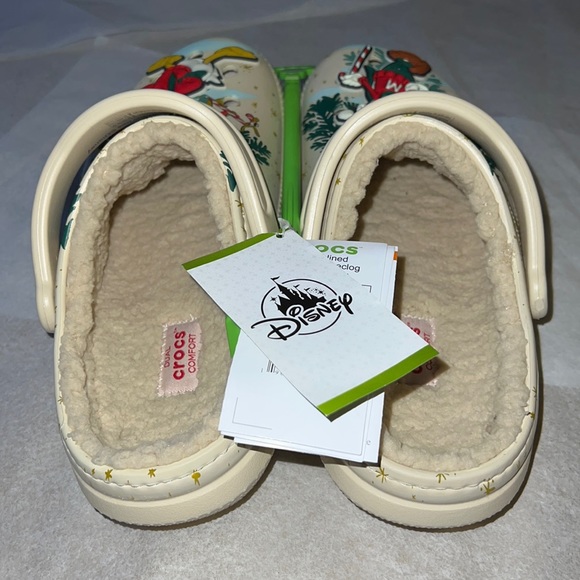 (M5/W7) Mickey Mouse and Friends Holiday Clogs for Adults by Crocs UNISE… - Picture 3 of 13